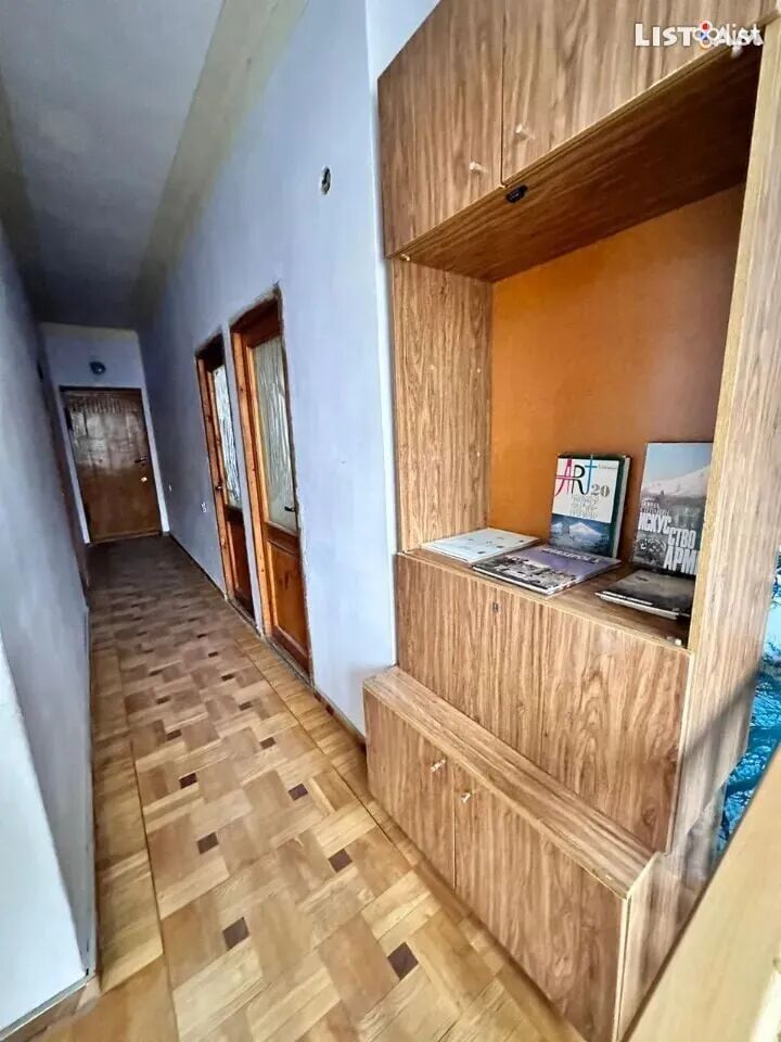 7 room apartment on