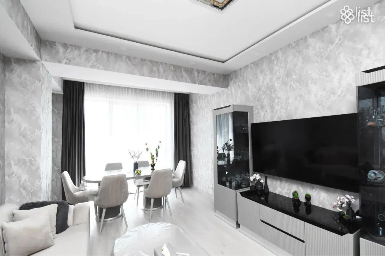 4 room apartment on