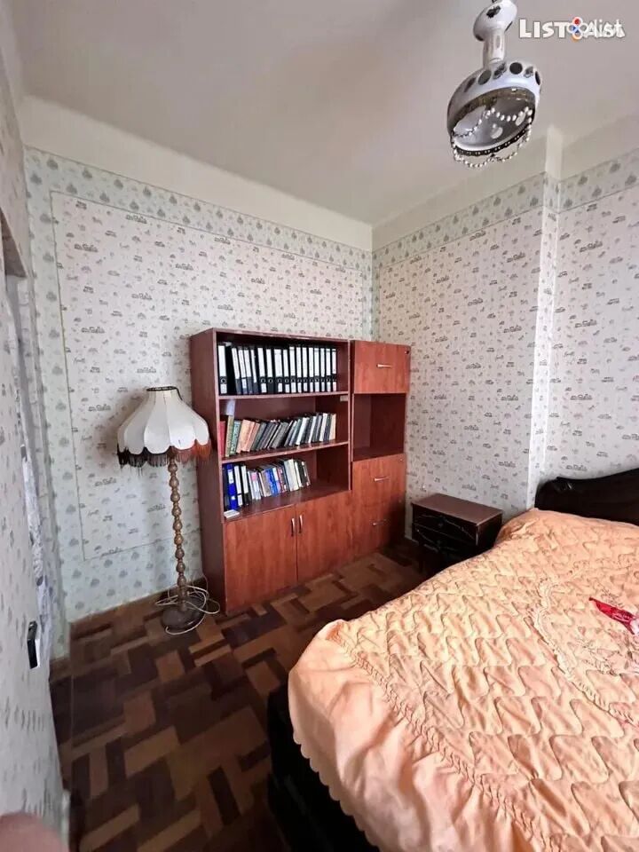 6 room apartment on