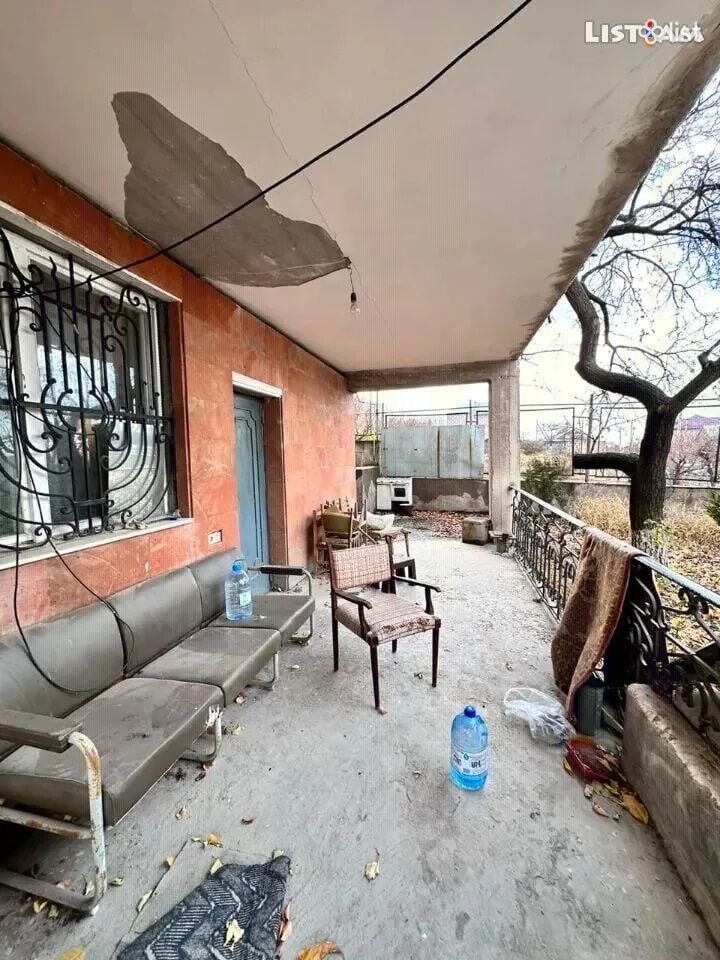 7 room apartment on