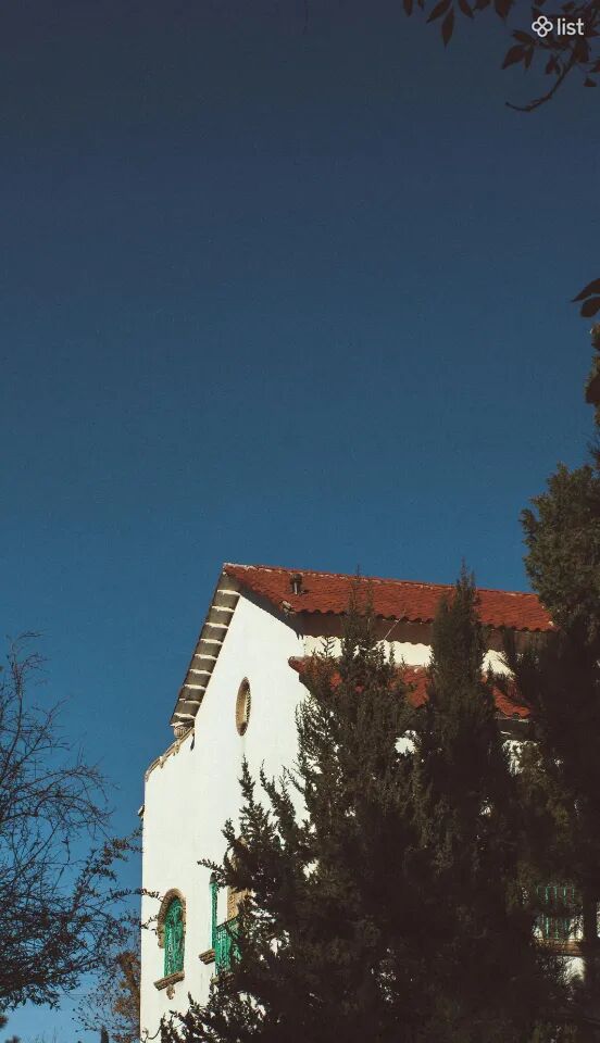 5 room apartment on